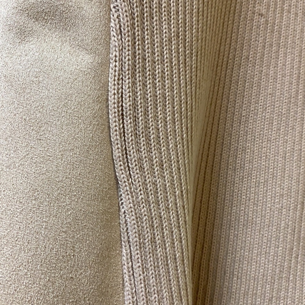 Vest - Picture 5 of 6